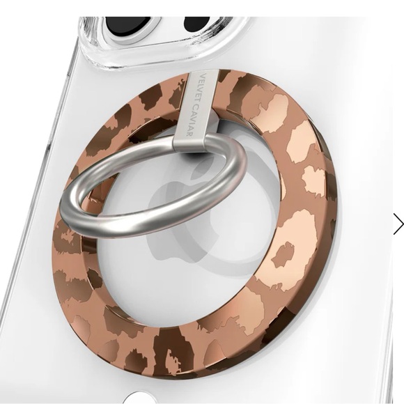 Velvet Caviar iPhone 13 Pro Max case with magnetic ring. - Picture 13 of 13